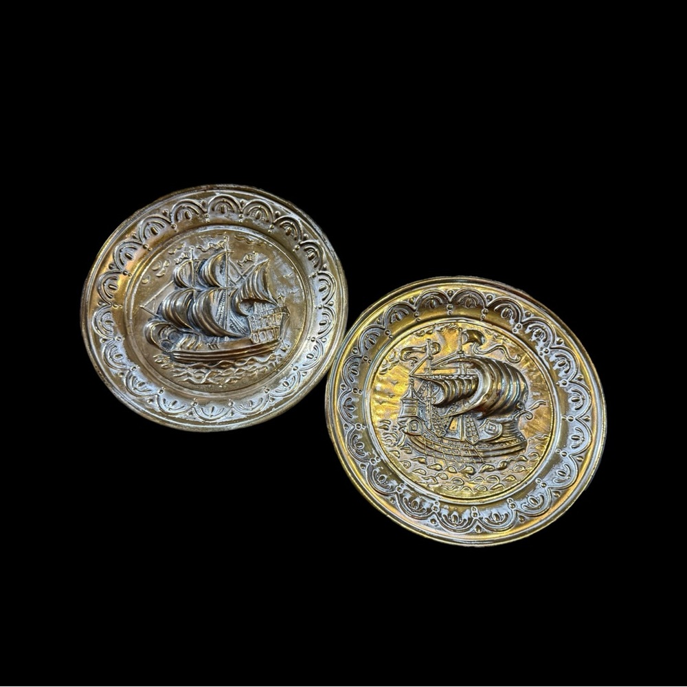 Vintage Peerage Hammered Brass Ship Plates-Set of 2 Nautical Wall Decor 9.75”